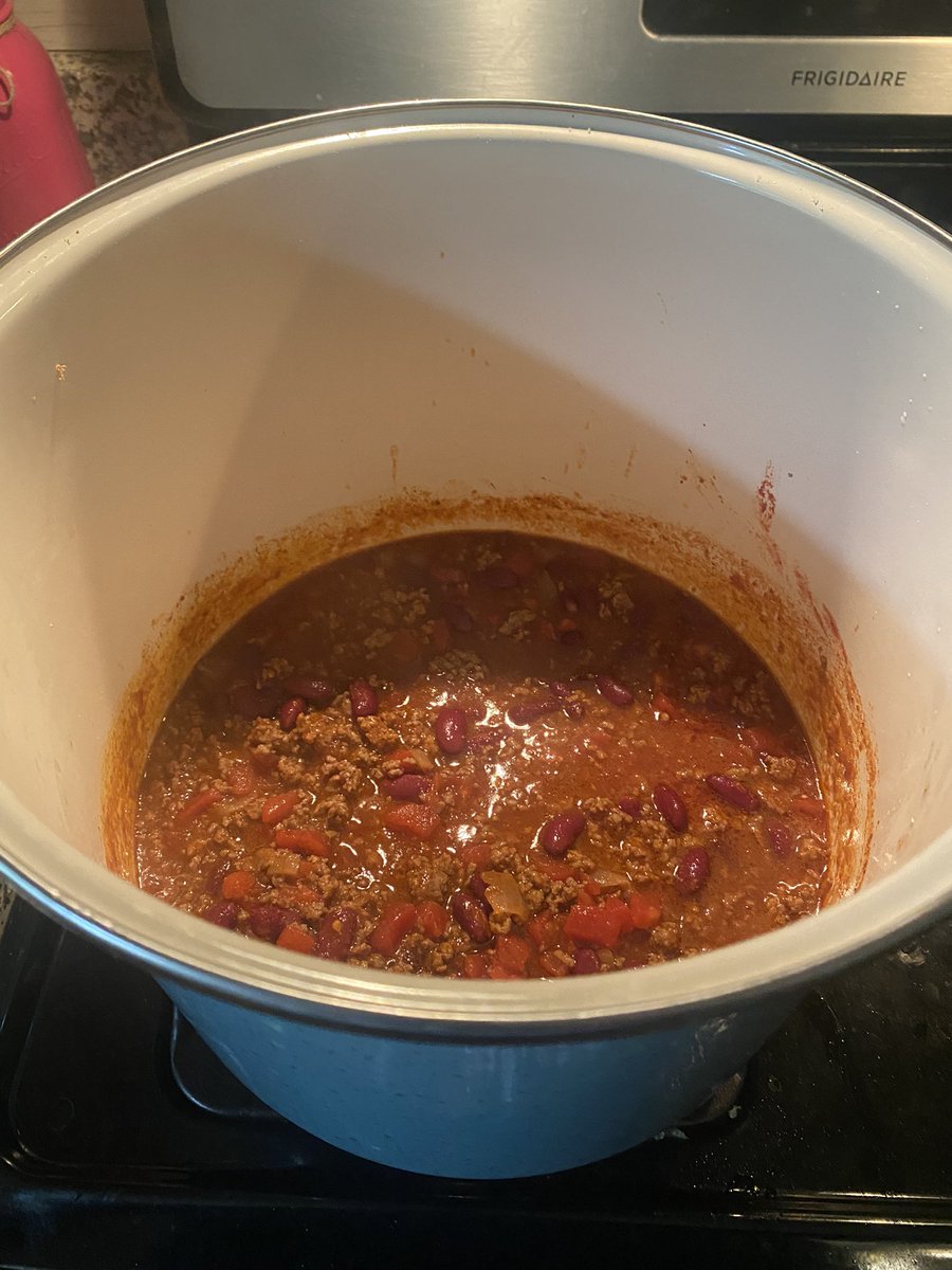countryroads22's tweet photo. Any chili fans out there?! #chili #football #coldweather #sweetheat #mohigans #mountaineers #wv https://t.co/xWJ5ES3LCq