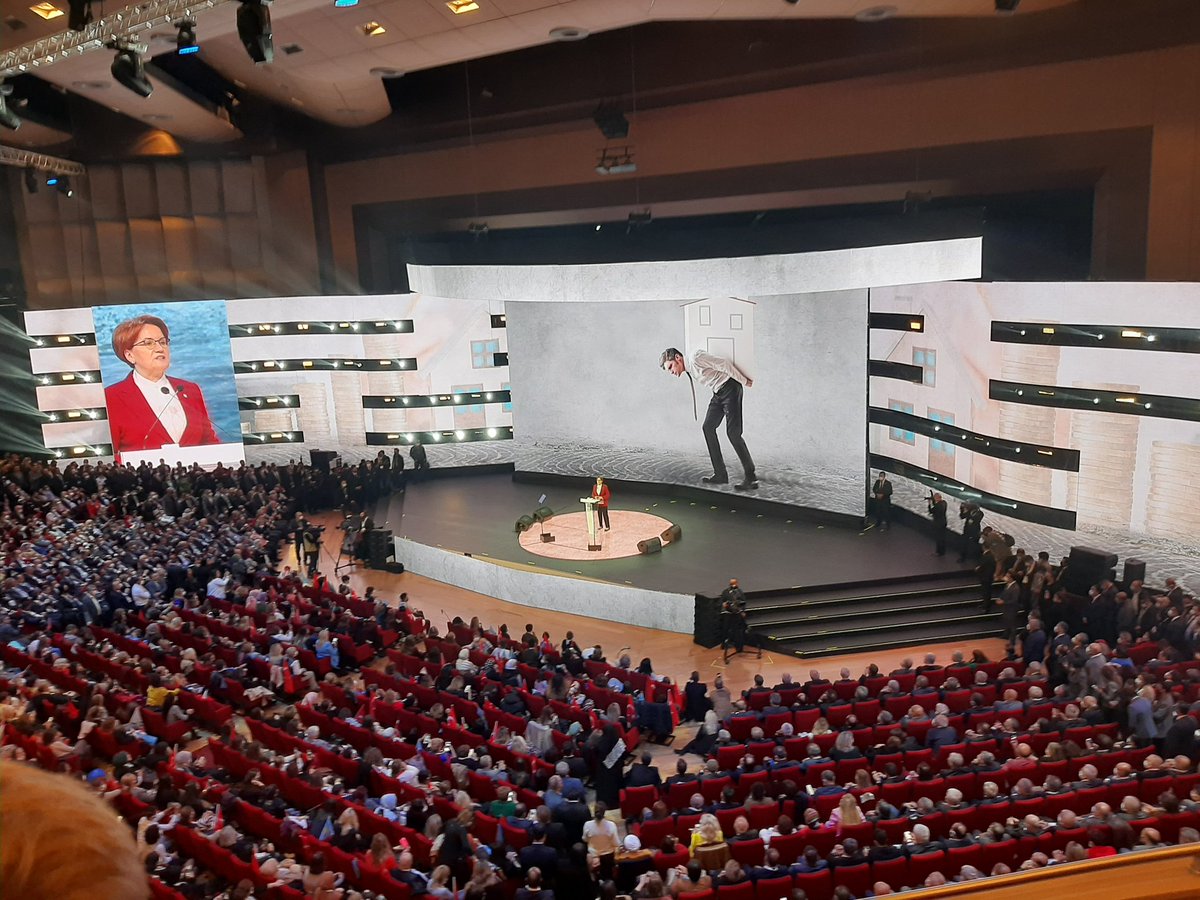 ffatihoguz's tweet photo. #ÖmerinYolunda, Atatürk'ün izinde, milletin iyiliği ve refahı için, Türkiye'de demokrasi ve özgürlüğün devam etmesi için iyi çalışacağımıza söz veriyoruz. 
Hem de 'iyi' insan sözü.
#İYİParti4Yaşında, coşkuyla kutladık.
Dana nicelerine ... https://t.co/uuxD3K04vg