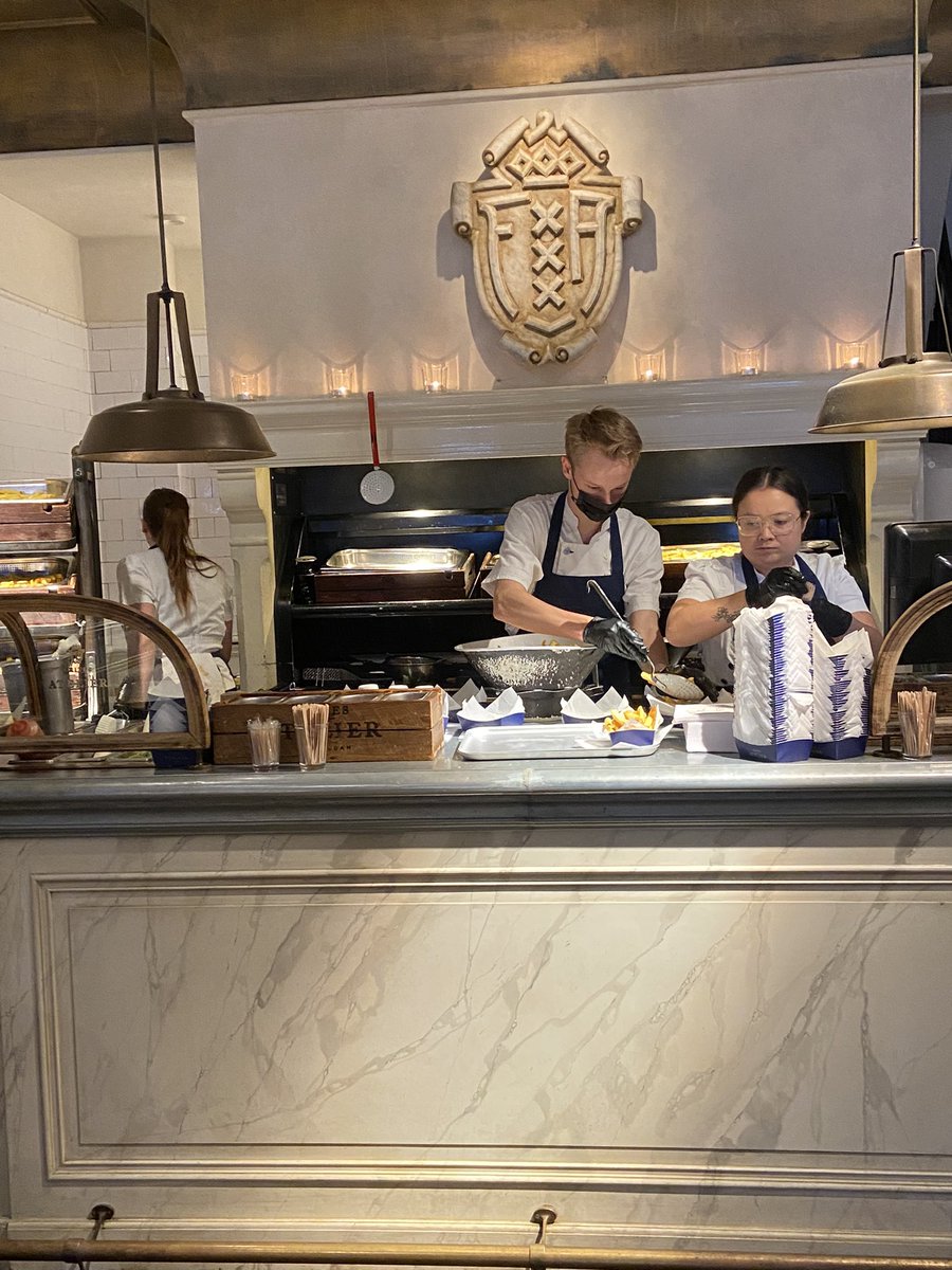 SusanHayes_'s tweet photo. Now THAT is one unique experience. @SergioHerman has created a (very popular) gourmet experience around #Belgianfrites at @FritesAtelier.
They taste amazing and Iโm glad I had a pacy walk to get there beforehand!
#Gastro #Antwerp #Belgium https://t.co/ltUewtgOxV