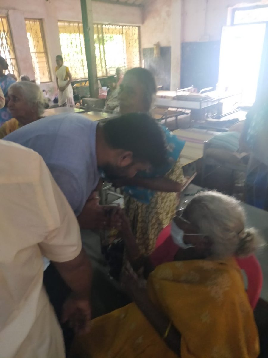 IyappanMLA's tweet photo. முதியவர்களுக்கு தீபாவளி புத்தாடை வழங்கப்பட்டது.
(2/2)
#NULM #scopeindia #Cuddalore
@arivalayam @DMK4TN
@dmk_youthwing @DMKITwing https://t.co/I9fNArBXWf