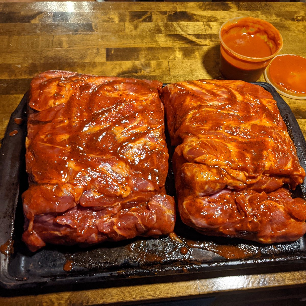 ABDforNM's tweet photo. Yeah this recipe is a keeper, I combined red chile sauce w @MeatChurch  Honey Hog rub to make a paste then smoked it overnight at 185 to 165 on the @TraegerGrills I then added pats of butter topped w brown sugar and more Chimayo red chile powder. #notplayin #nmstyle #hallofflame https://t.co/9fsLvhdTE9
