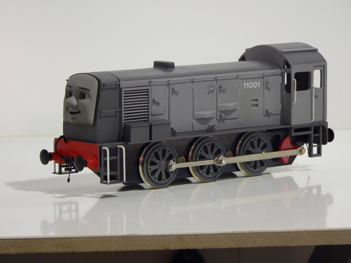 Tangent_Thomas's tweet image. Pictures of several new LAMA Engines and other props in the workshop from 2004-2005

drive.google.com/drive/folders/…