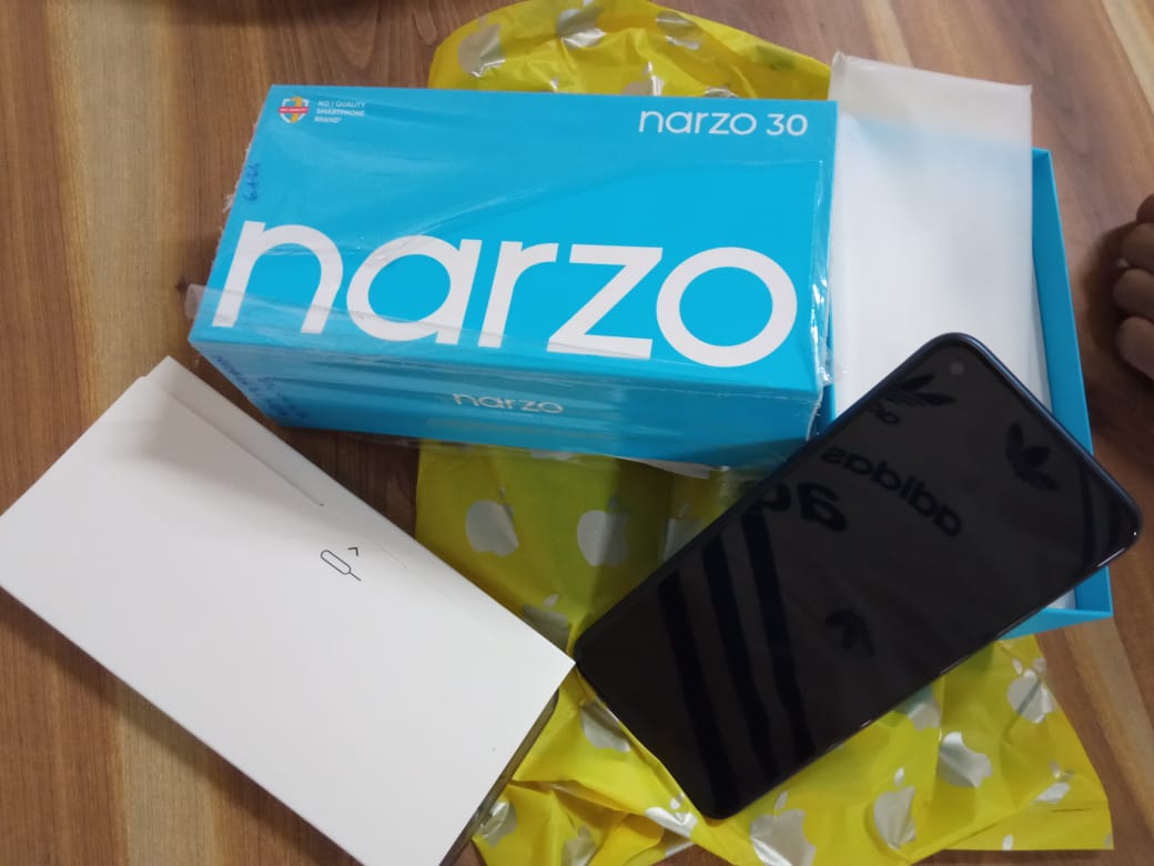yourbongmemer's tweet photo. Saving money from some months today decided to take a new gift for sister. https://t.co/fVQaT3rehN