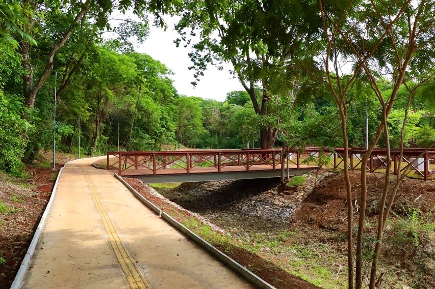 AMMAGOIANIA's tweet photo. 💐 Em seguida, entregamos o Parque Antônio Lima, o nosso Parque das Flores, com lago, deck, pista de caminhada, trilhas internas, academia ao ar livre e um mirante com uma vista espetacular da cidade! https://t.co/9Su2fLUhVq