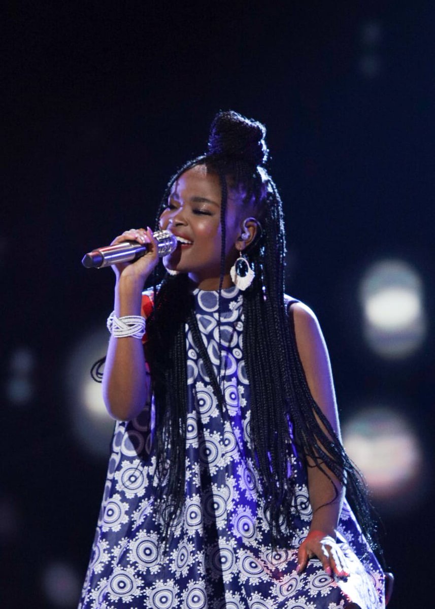 DarlingHairSA's tweet photo. S’22Kile is rocking the Darling One Million Braid tonight and is looking hella fine. What do you think? #DarlingxIdols #FindyourBeYOUtiful #IdolsSA @IdolsSA https://t.co/ZT4N05Cgid
