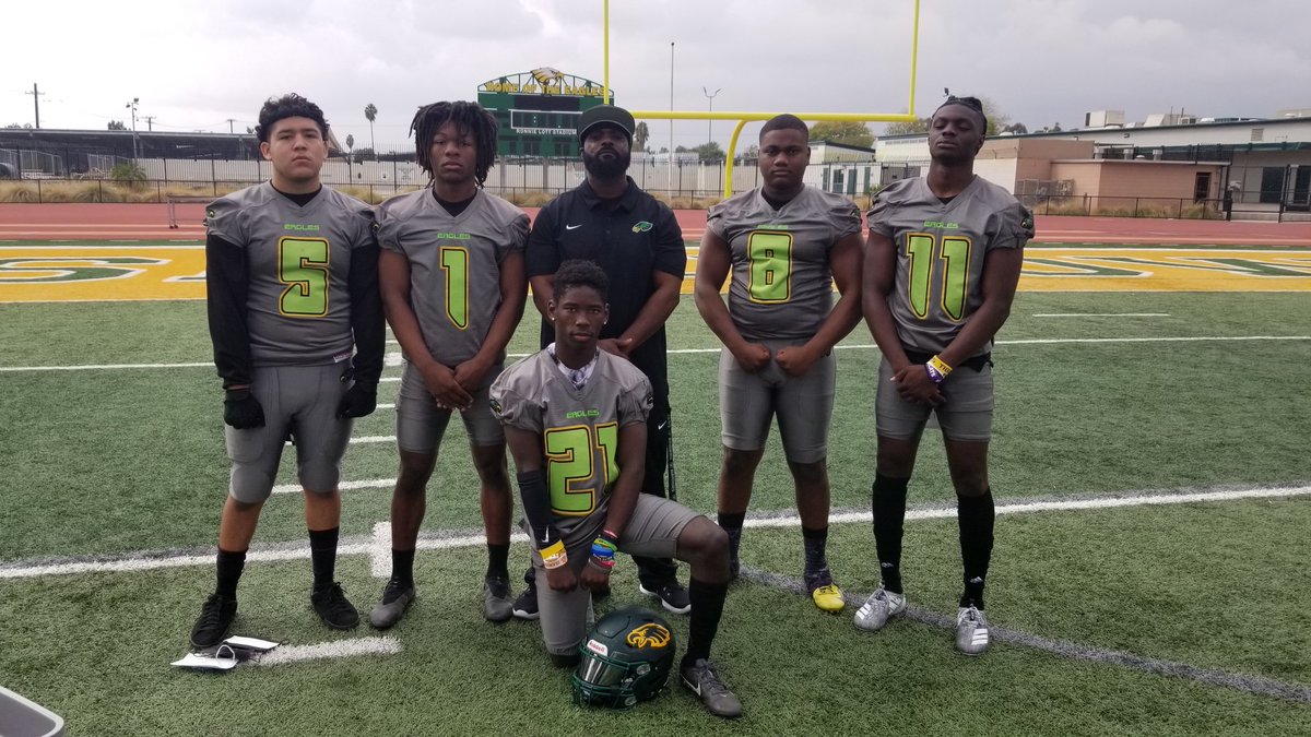 GoodeatzC's tweet photo. Im Going to Hunt with my Dog's Fasho #RBs #IkeMob #WeDoingItForTheToe #trusttheprocess #CoachPughKids https://t.co/6BNUE21snH