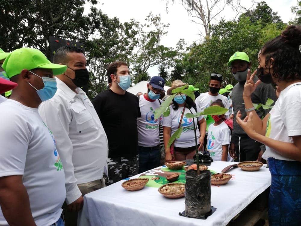 misionarbolven's tweet photo. #Enterarate//De Esta manera le damos inicio a nuestra Jornada Nacional de Reforestación en el marco del Día Internacional Contra el Cambio Climático.
#UnidosFrenteAlCambioClimático
#VzlaContraElCambioClimático https://t.co/1mqLD54MmI