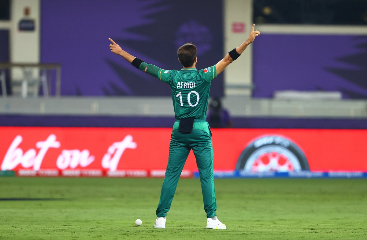 BeeshaSaeed's tweet photo. Shaheen apne susur g k naqsh e qadam pr unko khush krty huye
#PakvsIndia https://t.co/t0o4SJNWxp