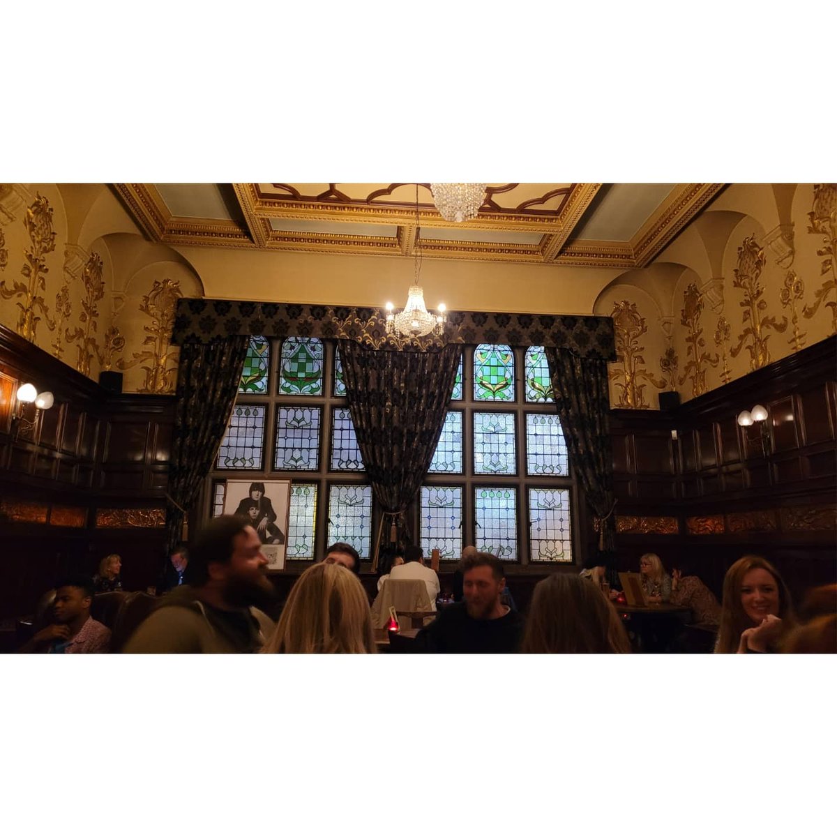 Juki_W's tweet photo. The Refinery &amp; The Philharmonic Dining Rooms 🍽🍺

https://t.co/6O8tj1eaJJ

#blog #blogger #fblog #fblogger #liverpool #liverpoolblog #liverpoolblogger #therefinery #therefineryliverpool #therefinerykitchenandbar #food #dinner #review #thephilharmonicdiningrooms #philharmonicpub https://t.co/OT5HRF1Lsc