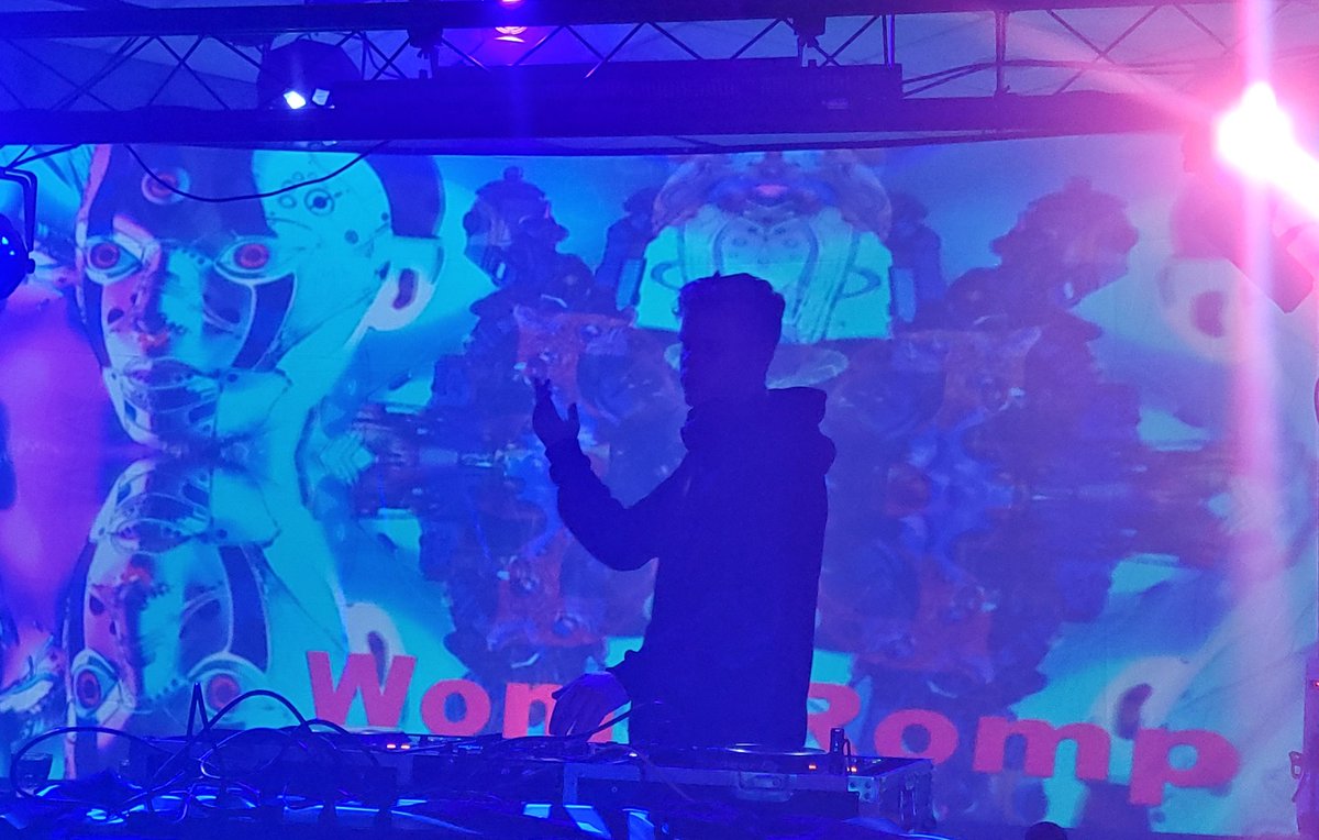 PROTBA's tweet photo. Andy Arcade with that ๐ฅ set. Thank you all for joining us. We're back November 13th with Mitch Mathers, Stoned Ghost, live painting and more. Let's Have Some FUN!
๐๐๐
#WompRomp #AndyArcade #PapaPetesKalamazoo #KalVegas #TBAPro #CDJ3000 #PioneerDJ #EDM #Music https://t.co/24NcpoUOfI
