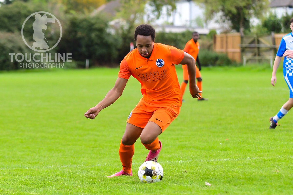 TouchlinePhotography tweet media