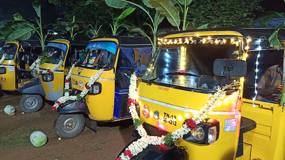 MohanRa28328048's tweet photo. நந்திவரம்-கூடுவாஞ்சேரியில் அமைந்துள்ள டாக்டர் #A_P_J_அப்துல்கலாம்_ஆட்டோ_சங்கம் சார்பாக #ஆயுதபூஜை இன்று கொண்டாடப்பட்டது. சிறப்பு அழைப்பாளராக அண்ணன்.@mkdkarthik5051 அவர்கள் கலந்துகொண்டு ஆட்டோ ஓட்டுனர்கள் அனைவருக்கும் #இலவசமாக #insurance_policy செய்து கொடுத்துள்ளார். @Udhaystalin https://t.co/IfG1w758wW