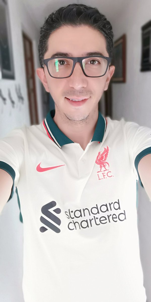#FutbolPorSKY A poco no está hermosa esta playera de los Reds!! #YNWA #LiverpoolFC