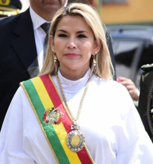 alopezescarre's tweet photo. Como ex Embajador de #CostaRica solicito a los expresidentes @AlvaroUribeVel @Santi_ABASCAL @AndresPastrana_ @VicenteFoxQue @EPN se pronuncien a favor de la Presidenta boliviana @JeanineAnez 7 meses secuestrada por la dictadura comunista aimara @LaramaDavid @evoespueblo #Bolivia https://t.co/2U0EV9yTN0