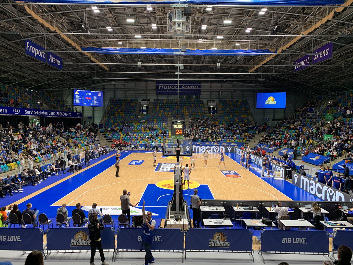 Klare Angelegenheit heute bei <a href="/skyliners1999/">SKYLINERS</a> vs <a href="/fcbbasketball/">FC Bayern Basketball</a>
Aber schön wieder mit vielen Zuschauern live dabei sein zu können. Bayern heute zu stark, weiter kämpfen Skyliners 💪

#fraportskyliners #fraportarena #easyCreditBBL #frankfurt #fcbayern #immerweiter #basketball