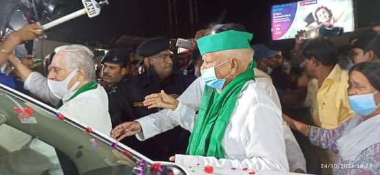 PRADIPK18846488's tweet photo. @yadavtejashwi‌@rjdforindiya . गरीबों के मसीहा,शेरे विहार लालू प्रसाद यादव को विहार की धरती पर स्वागत है 🙏 https://t.co/GB7jE886QI