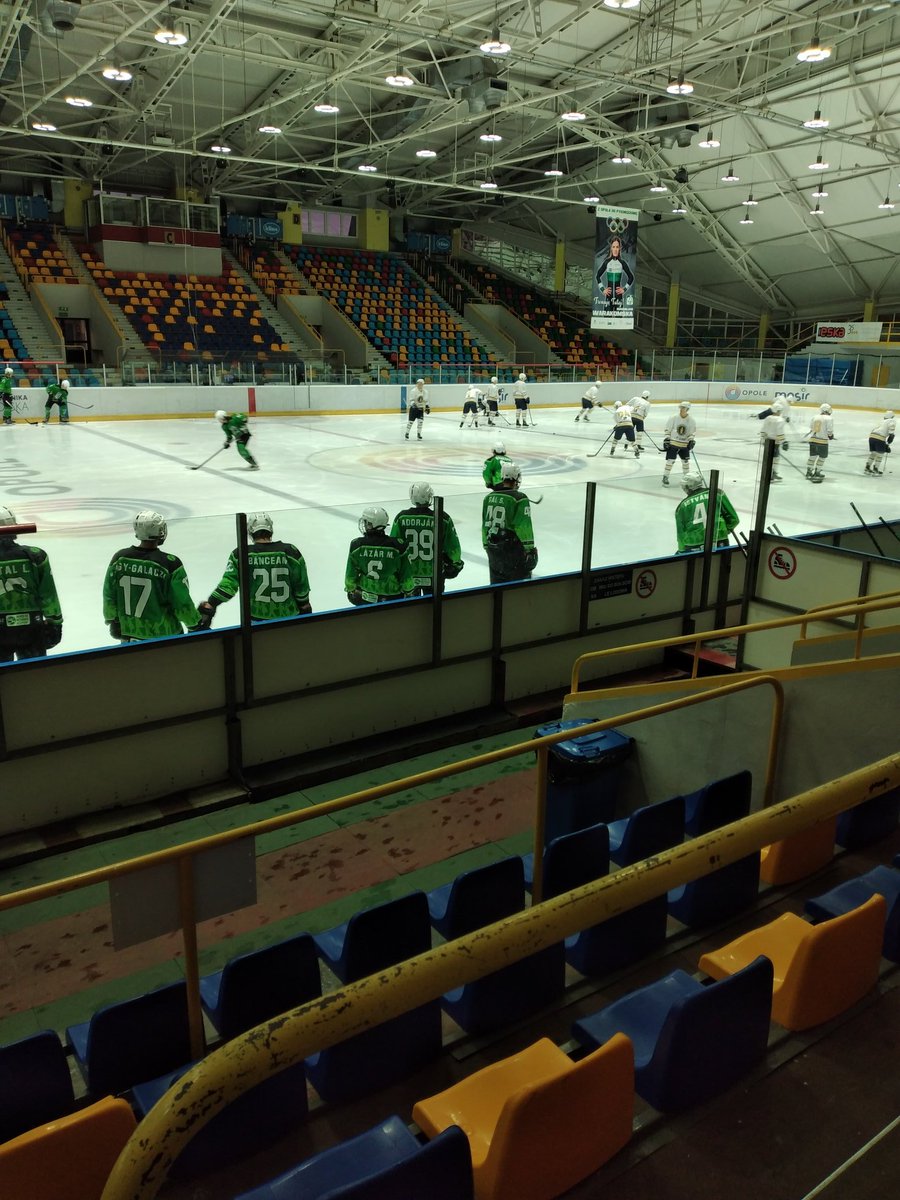 opolehk's tweet photo. Warm-ups underway in Opole with Sapientia all the way from Romania. #opolehokej #INTERNATIONALCOMPETITION #STUDENTATHLETE #EUHL https://t.co/8FcodrmOCy