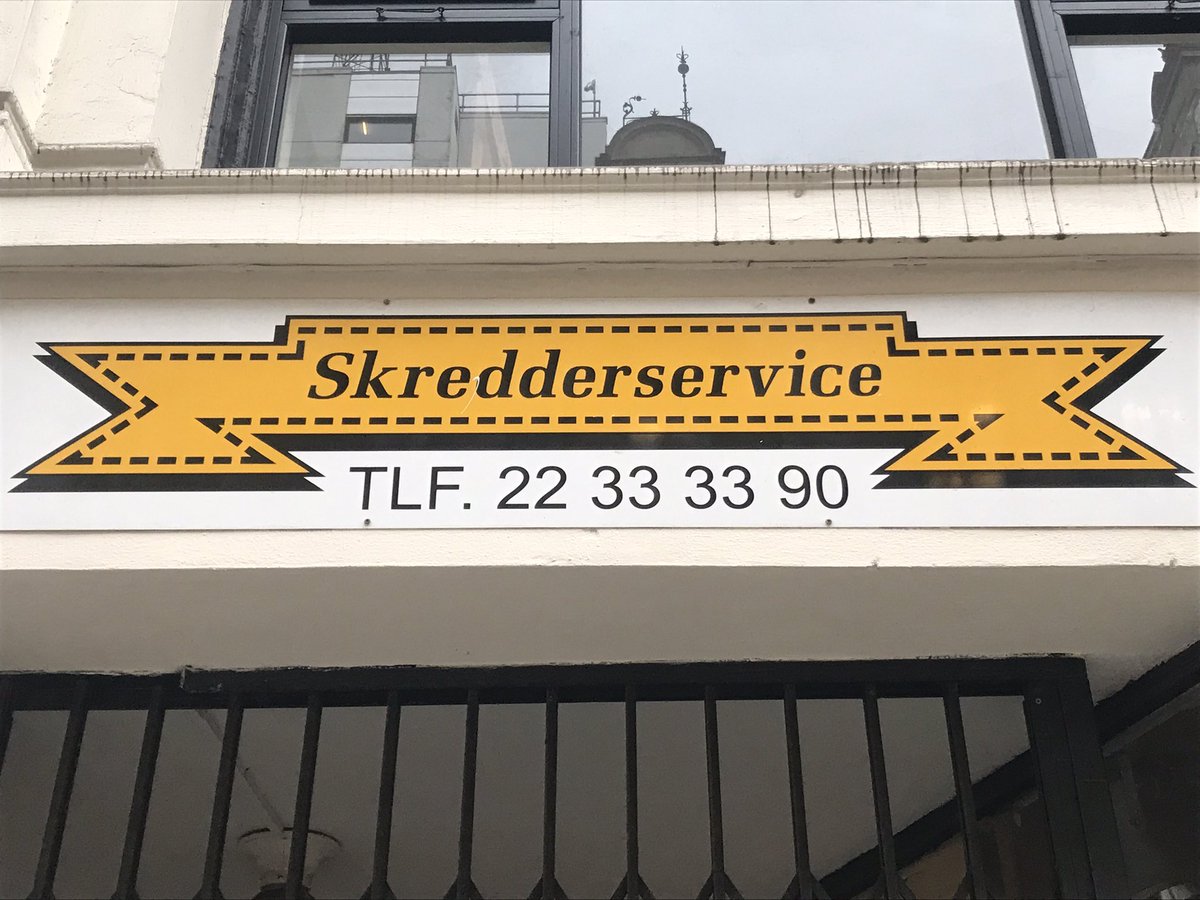 creation_2011's tweet photo. In #Oslo in tiefem Gedenken an #Arno und #5 #Druckerfestplatten #Kurz #Schattenkanzler #Schreddergate  #türkis https://t.co/Q2iP7YmbOk