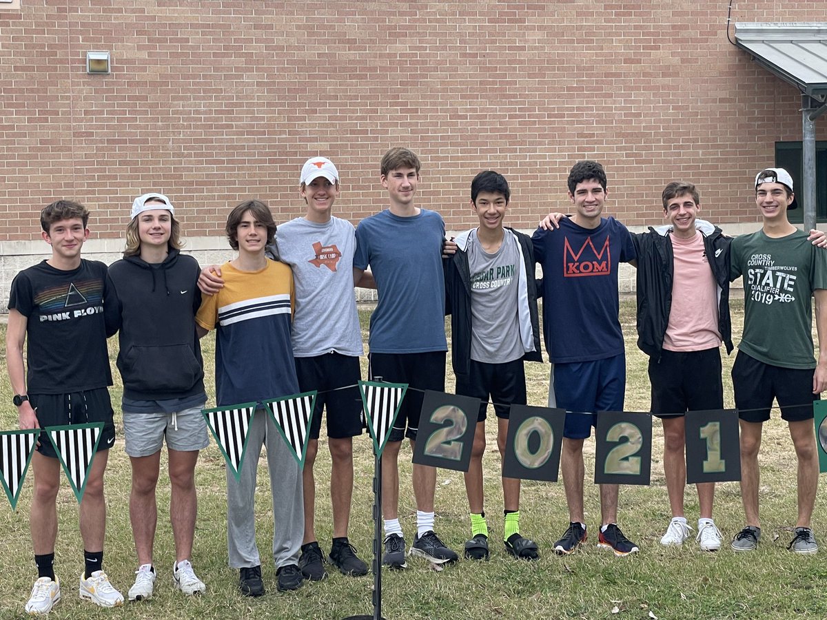 CPHS_XC's tweet photo. Region Bound!  On our way to Corpus Christi for the Region IV Championships.  #noeXCuses https://t.co/bTzGlnJf2k