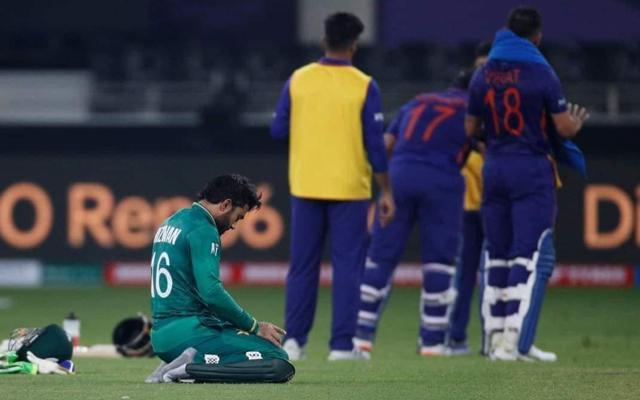 yasir_gillani's tweet photo. Rizwan you beauty. #Pak 
#PakVsInd https://t.co/XgpqrFOlrJ