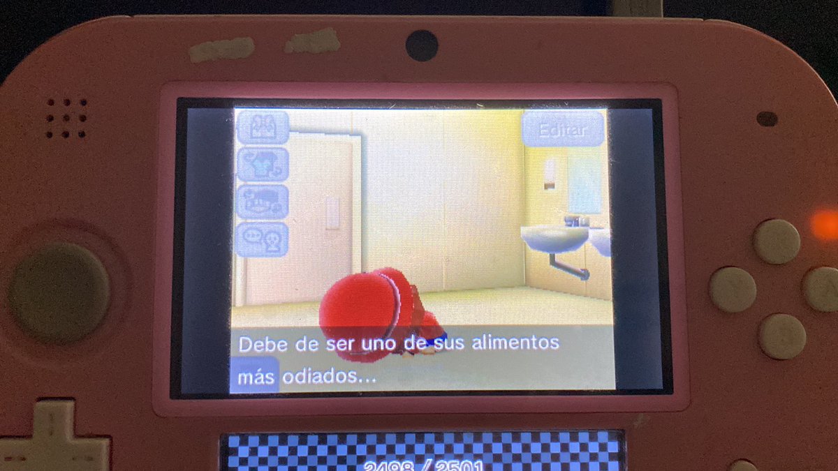 LaiaCooperTL's tweet photo. y esto también pasa cuando le das un cannoli a Molly 
1/4 https://t.co/D0jOzdW9e5