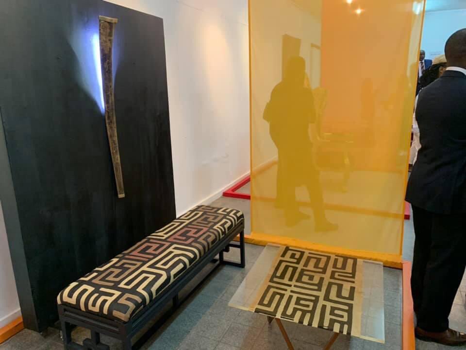 Artscd2's tweet photo. Il se passe toujours quelque chose à #Kinshasa Salon de #design et de mobilier #Kindeswe a ouvert ses portes . Du 23 au 29/10 ABA et IFK. Visitez le savoir-faire des génies congolais. Avec l’appui de @SwedeninDRCongo #design #rdcongo https://t.co/s1V5pGST4f