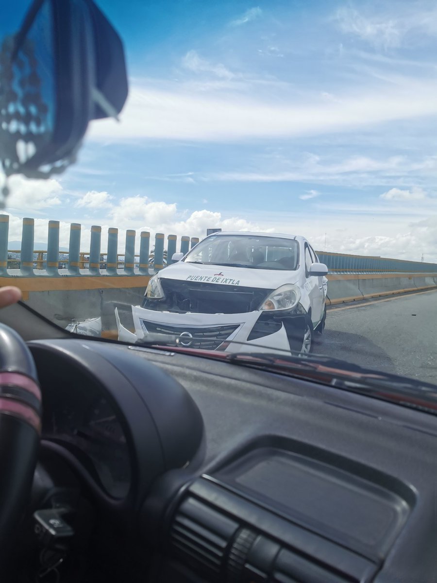 Accidente en puente del polvorín <a href="/DiariodeMorelos/">Diario de Morelos</a> <a href="/DavidMonroyMx/">David Monroy MX</a>