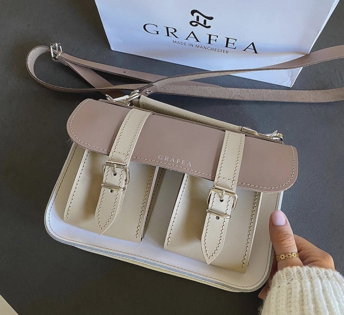 GRAFEA's tweet photo. Micro Mochaccino 👜🤎 https://t.co/Ow89apehfu https://t.co/Rc59ditbSW