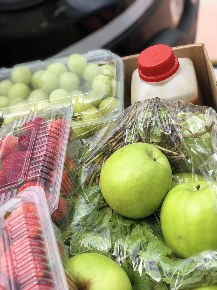 nutridot's tweet photo. Deliveries.
Asante sana wateja wangu kwa support yenu kubwa #strawberry #greengrapes #asali #greenapple #mintleaf #healthcare #nutridot https://t.co/JHn890wVXO