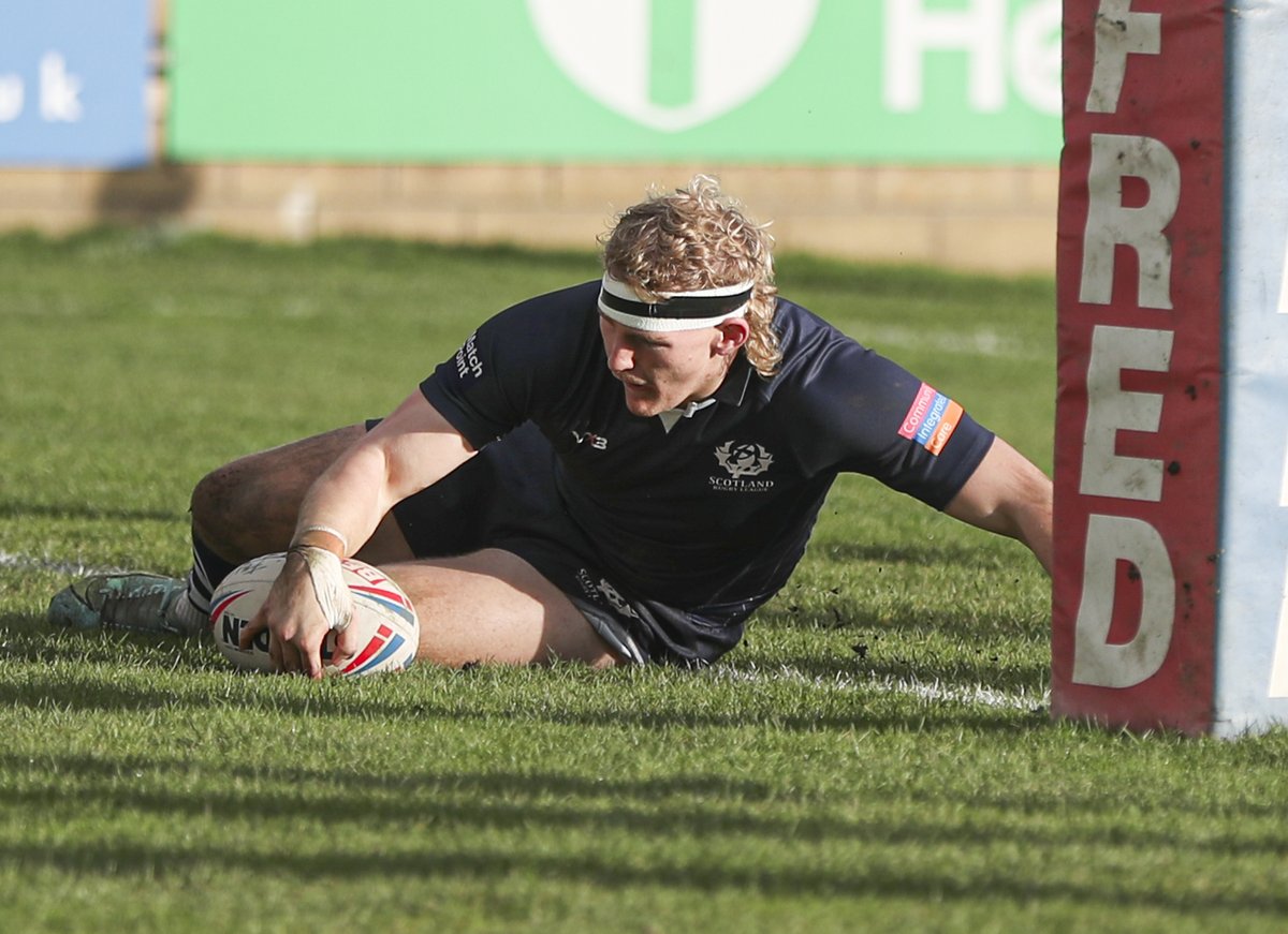 rugbyleaguewcup's tweet photo. WHAT. A. FIGHT. BACK! 🙌

@JAMRugbyLeague turn it around in the second half against @scotlandrl 👀💥 

It ends 🇯🇲 30-30 🏴󠁧󠁢󠁳󠁣󠁴󠁿 in Featherstone | @FevRoversRLFC 🏉

#RLWC2021 https://t.co/05OQ5gsb3w