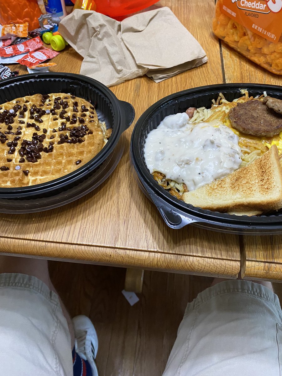 Josh2mayday's tweet photo. Had to Have my Waffle House today for all those Dodger tears and that Platschke guy whoever he is.#BattleATL #GoBraves #WorldSeriesBound #OnToHouston https://t.co/QkkcNhO200