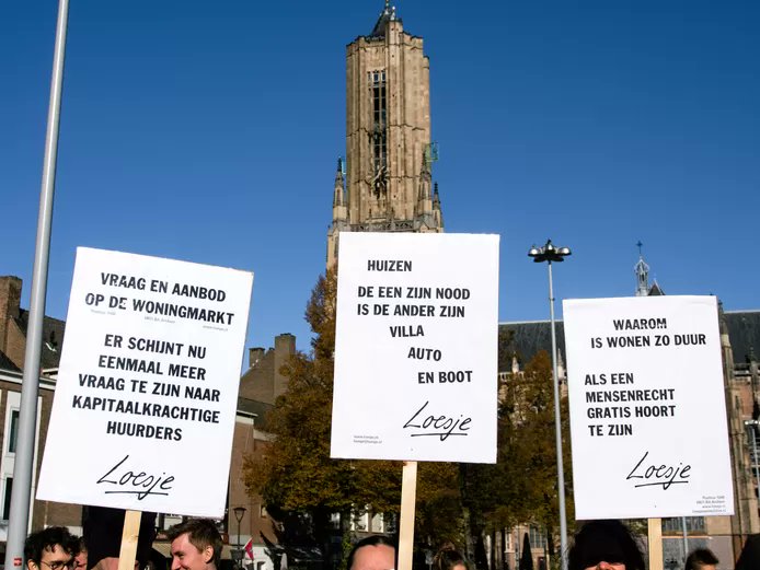 LoesjeNL's tweet photo. #WoonProtest
#Arnhem 
#loesje https://t.co/kv1ZmIm7Q6