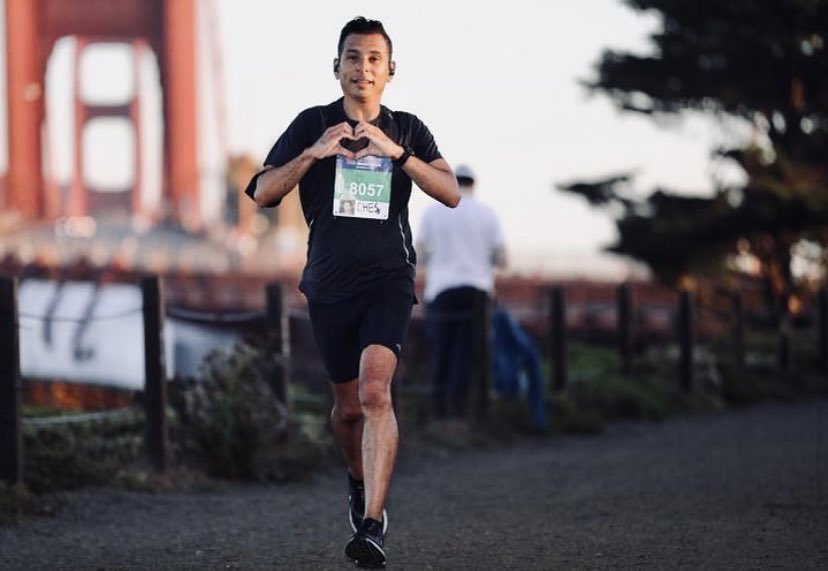 theSFmarathon's tweet photo. We love the love this city and it's people give. 💙
#sfmarathon #45thfinishline
📸: @artavitia https://t.co/mmGtCAMk2J