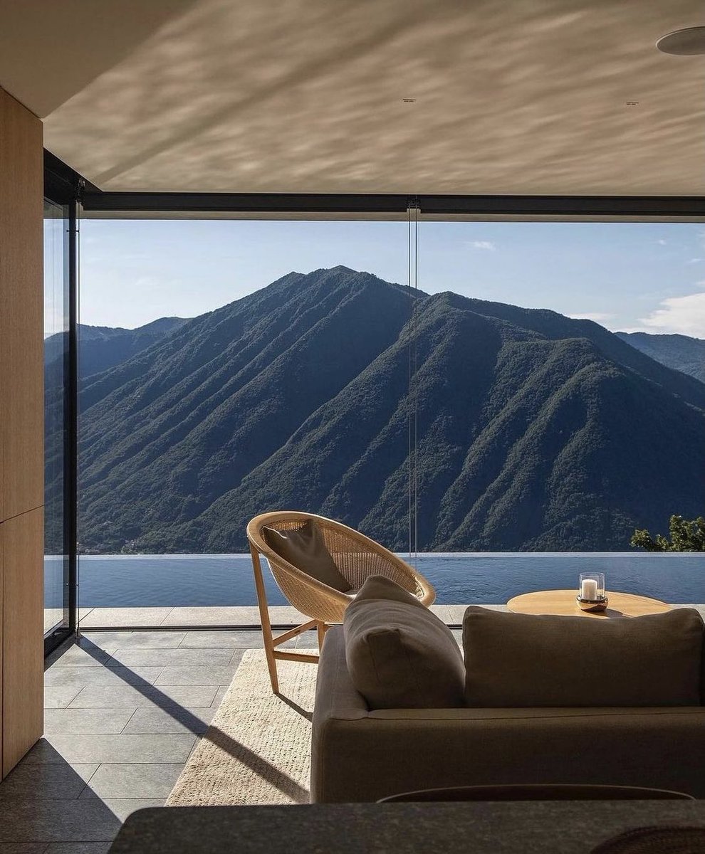 This villa in Lake Como is an actual dream.