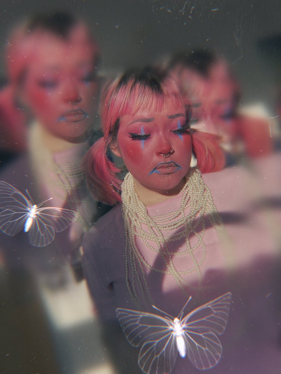 xxMidnightSunx's tweet photo. 7 days till halloween bitches https://t.co/FBPfMhOchK