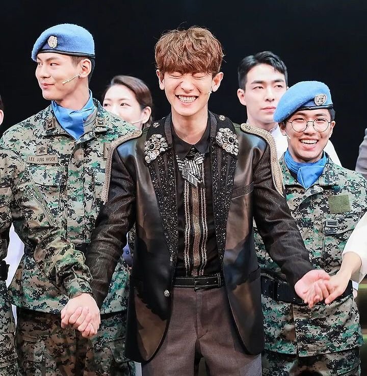 Ioeythinker's tweet image. #찬열 so proud of you ♡