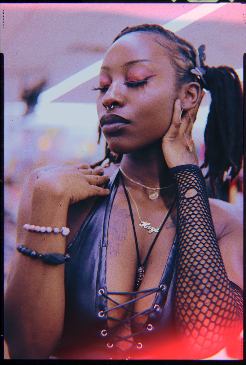 selinehaze's tweet photo. Another trip around the Sun ๐น Thank you all for the birthday wishes ๐ฅฐ #RoseSquad #TTYG โ๏ธ๐ฆ https://t.co/DRDHHz7jhh