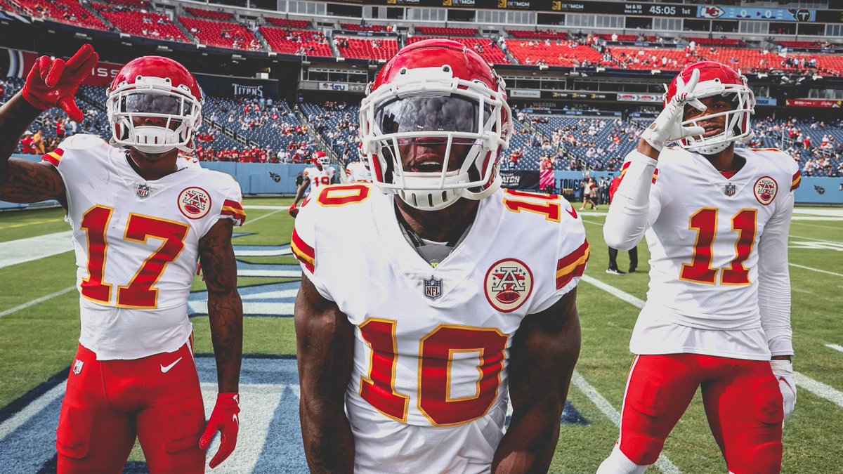 Chiefs's tweet photo. Inching closer to game time 😤 https://t.co/BEJp0lra8V