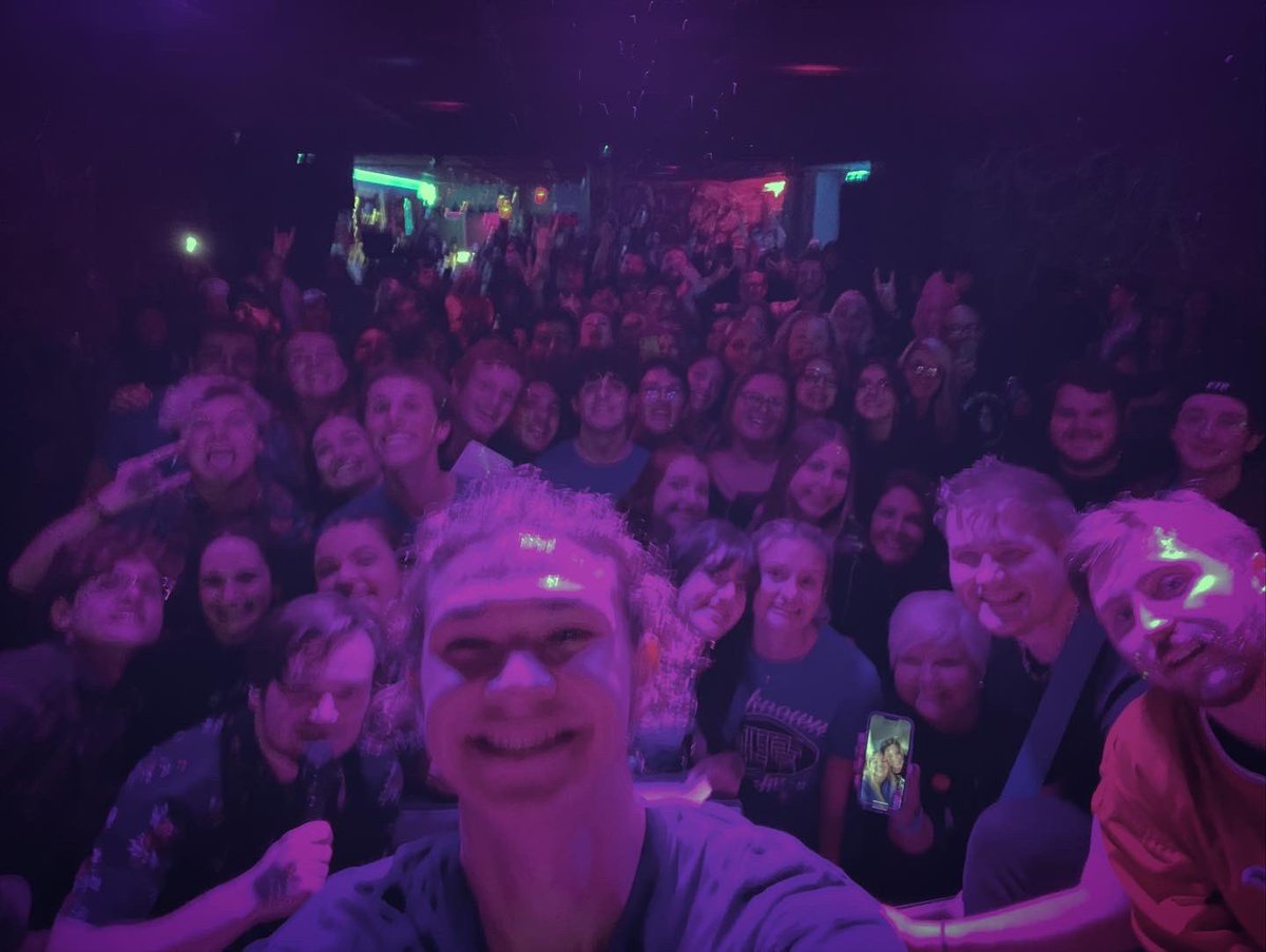 Thank you so much to everyone who had a hand in making the show happen on Friday and for everyone who came out to see us!  We love you 🖤 

A HUGE thanks to @AudiotreeShows <a href="/natedorough/">@natedorough.bsky.social</a> <a href="/upallhoursmi/">Up All Hours</a> <a href="/WeeknightMotion/">Weeknight Motion</a> <a href="/YRYJL/">You Rest, You Joy Life</a> and <a href="/sanctuarydet/">sanctuary detroit</a> 👏 Hope to see all of you again soon!