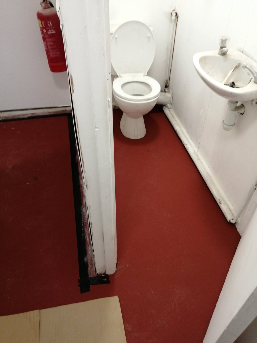 FloorLimited's tweet photo. Polyurethane hf installed in Bolton. https://t.co/hgYKeFB9RE