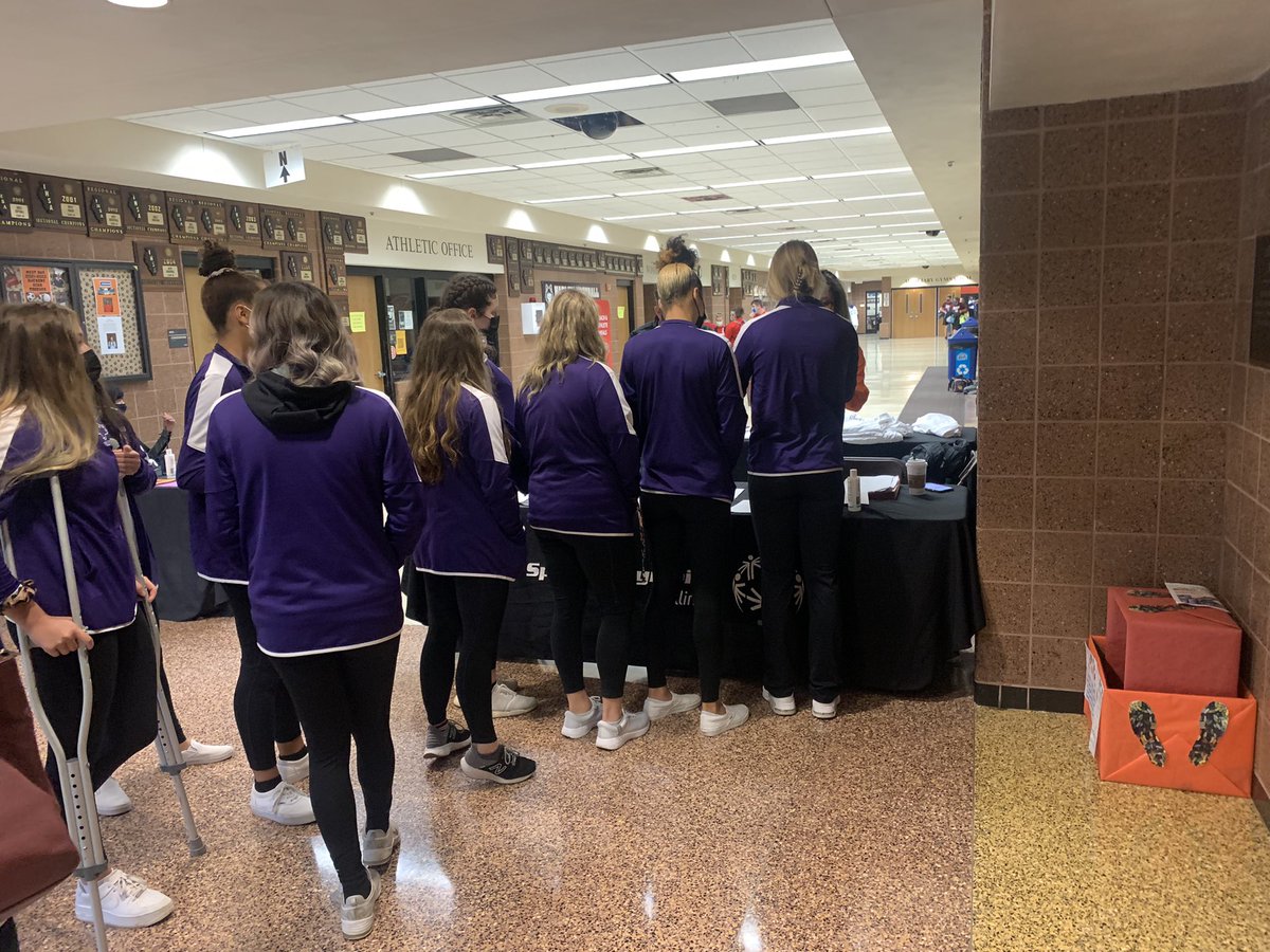 RockfordVB's tweet photo. Thank you to the 58 RU student-athlete volunteers that worked the state Special Olympics Volleyball tournament this weekend. @RockfordRegents @RU_SAAC https://t.co/Aqm6NbK9q9