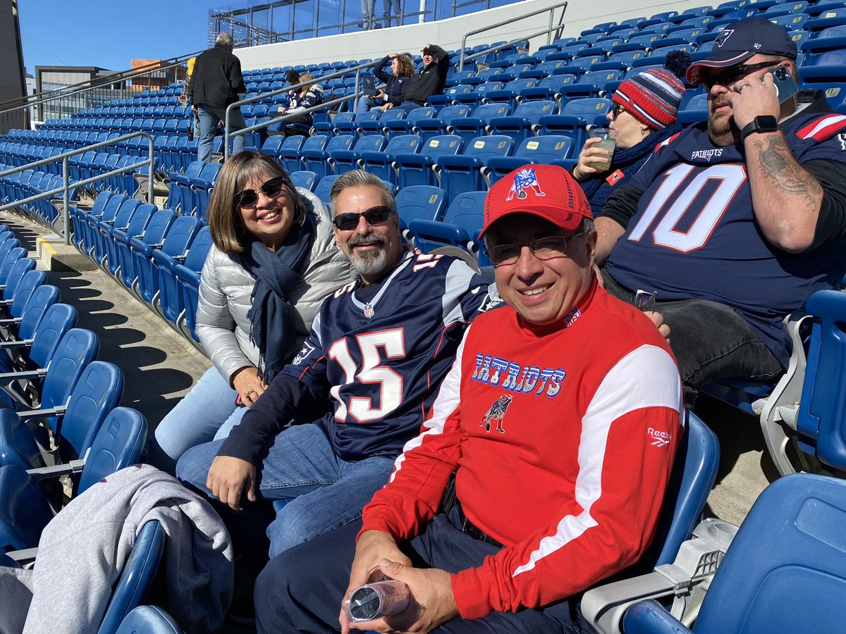 lename's tweet photo. #Patsgame https://t.co/K9UDWPY8Yd