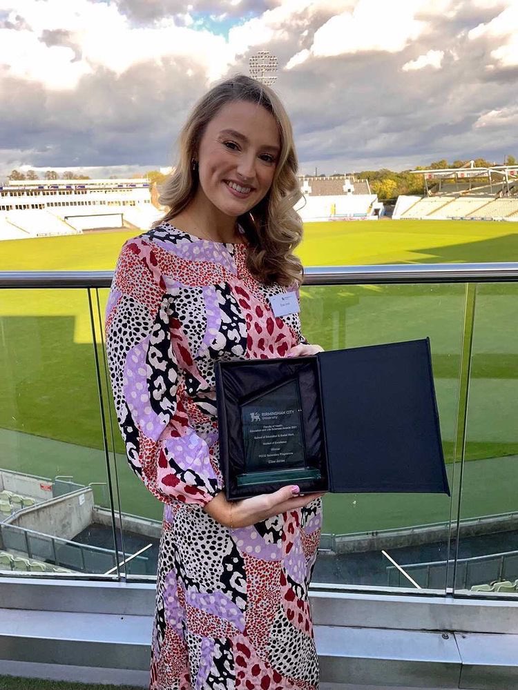 elisenicky's tweet photo. What a day ✨ BCU’s HELS awards 2021, an honour to be nominated and win 🥺❤️ so grateful to everyone who supported me during my PGCE, ily all🌟 Here’s to the future of inspiring people through Drama 🎭 https://t.co/BFU39Msp7V