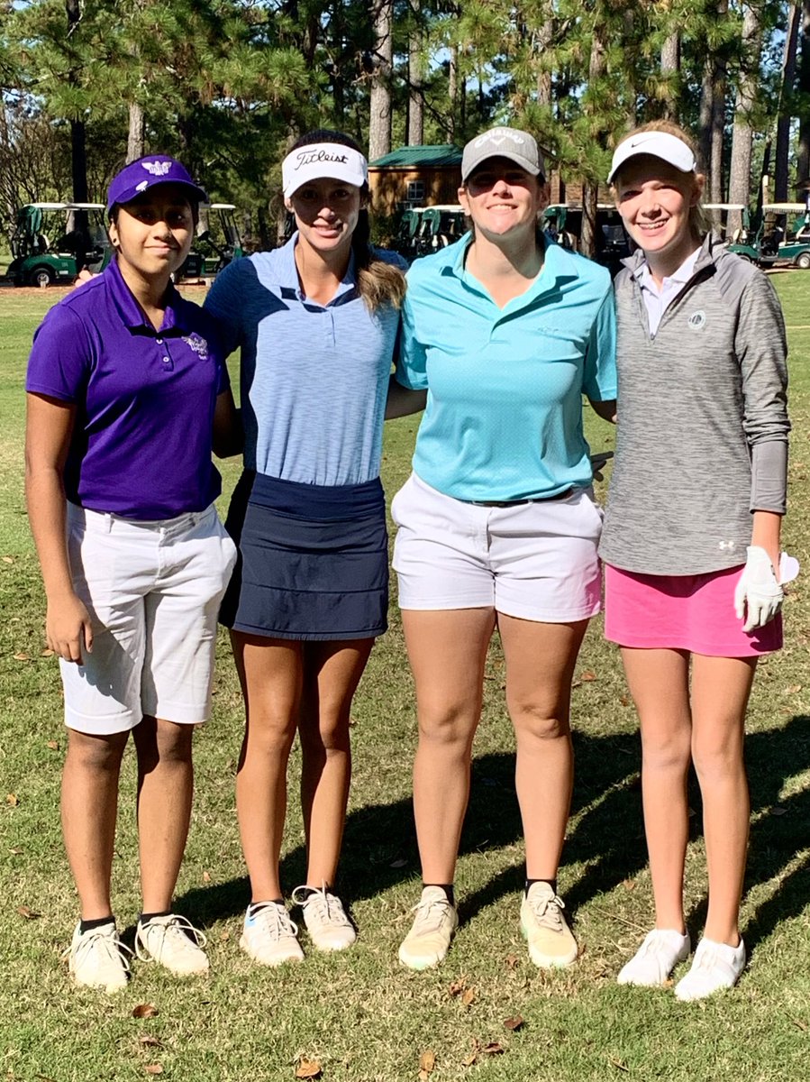 HSHSwomensgolf's tweet photo. Live action today at Pinehurst No. 5 for these lady hawks! Practice round day! 💜💛💪🏼🏌🏻‍♀️
⛳️ 2021 4A Women’s Golf State Championship⛳️ @HSHawksAD @NCHSAA https://t.co/4l4kFG1QKt
