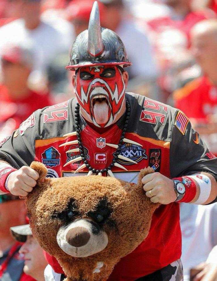 BigBucNasty's tweet photo. Time to Go HeadHunting!#LFG @Buccaneers https://t.co/C2z2DXBhtG