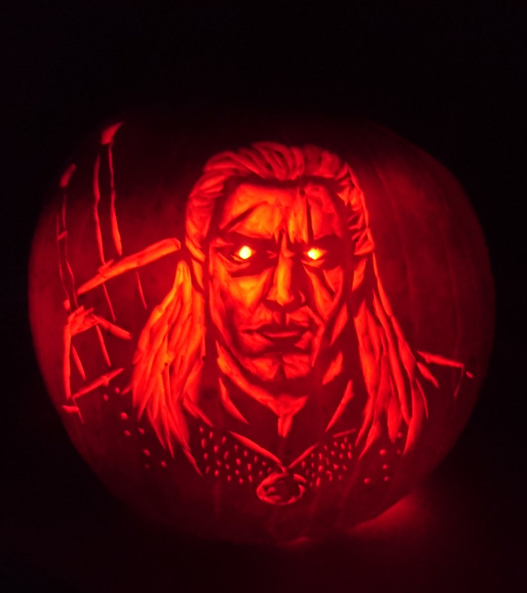 hippanoo's tweet photo. @carm_mb Miss you guys!! 🧡🖤Adding on my pumpkin though Vlad cat was my favourite this year https://t.co/bcbjKFxrbx