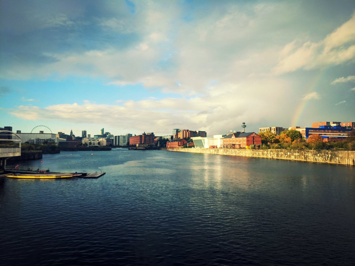 DrStrangetwit's tweet image. It's safe to say in life,we are #alwayslearning
2 valuable lessons for me after running the @RnRLiverpool marathon
- Sushi and Sake the night before is NOT optimum nutrition prep
- Stripes do not make you necessarily go faster
Thanks so much to all the volunteers at
#RNRLiverpool