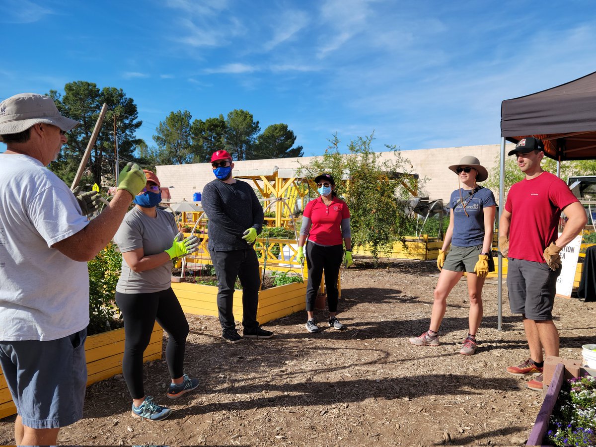 KPB_AZ's tweet photo. And we're off!! Another great day fixing up our Pierson Street Community Garden with great volunteers & the very awesome @TitosVodka #BlockToBlock crew! #LoveTitos #KPBGardens #DoBeautifulThings #DoBeautifulThingsPHX https://t.co/eOR7adEIqi