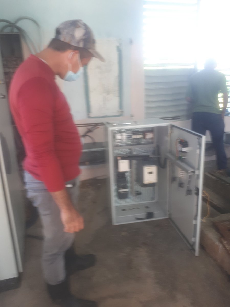 Continuan los trabajo de montaje de la bomba de 250 l/s en la Planta Potabilizadora de Cumanayagua para darle solucion a los mas de 20000 habitantes afectado en el municipio  para restablecer el servicio de abasto de agua en el menor tiempo posible. # SEGUIMOS EN COMBATE.