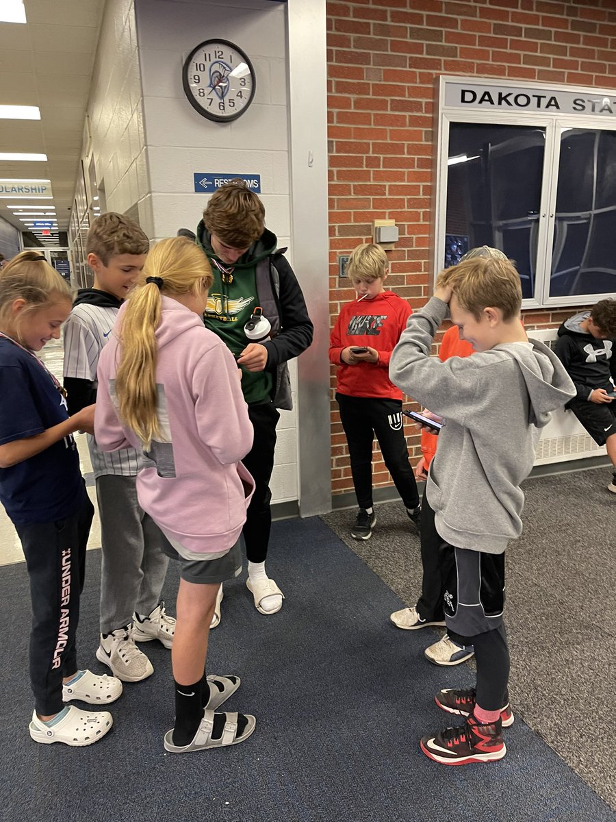 StephanieSumpti's tweet photo. You never know when younger eyes are watching…. @isaac_sumption played in Madison over the weekend for Presentation College might not have won the games but he did get some new fans from there. #pcsaints #alwayscanbearolemodel https://t.co/lCsejHr4kb
